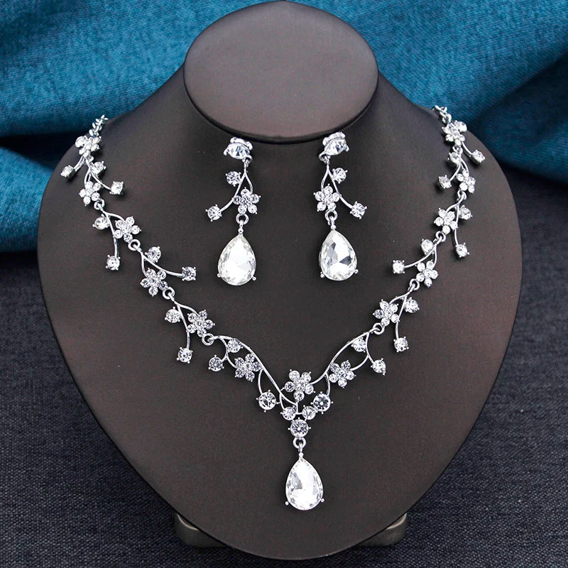 ELEGANT COLLAR 2 PCS SETS FLOWER NECKLACE AND EARRINGS